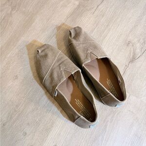 Tom’s Casual Tan Slip-On Shoes